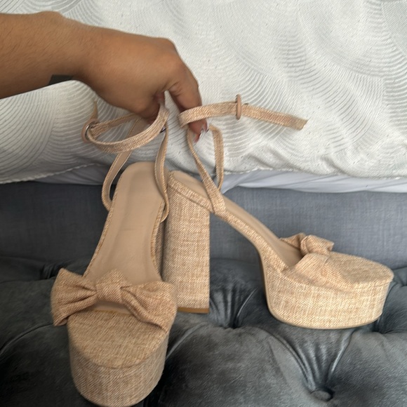 Brand new. Size 41. Cream tweed platform high heels sandals. - Picture 3 of 4